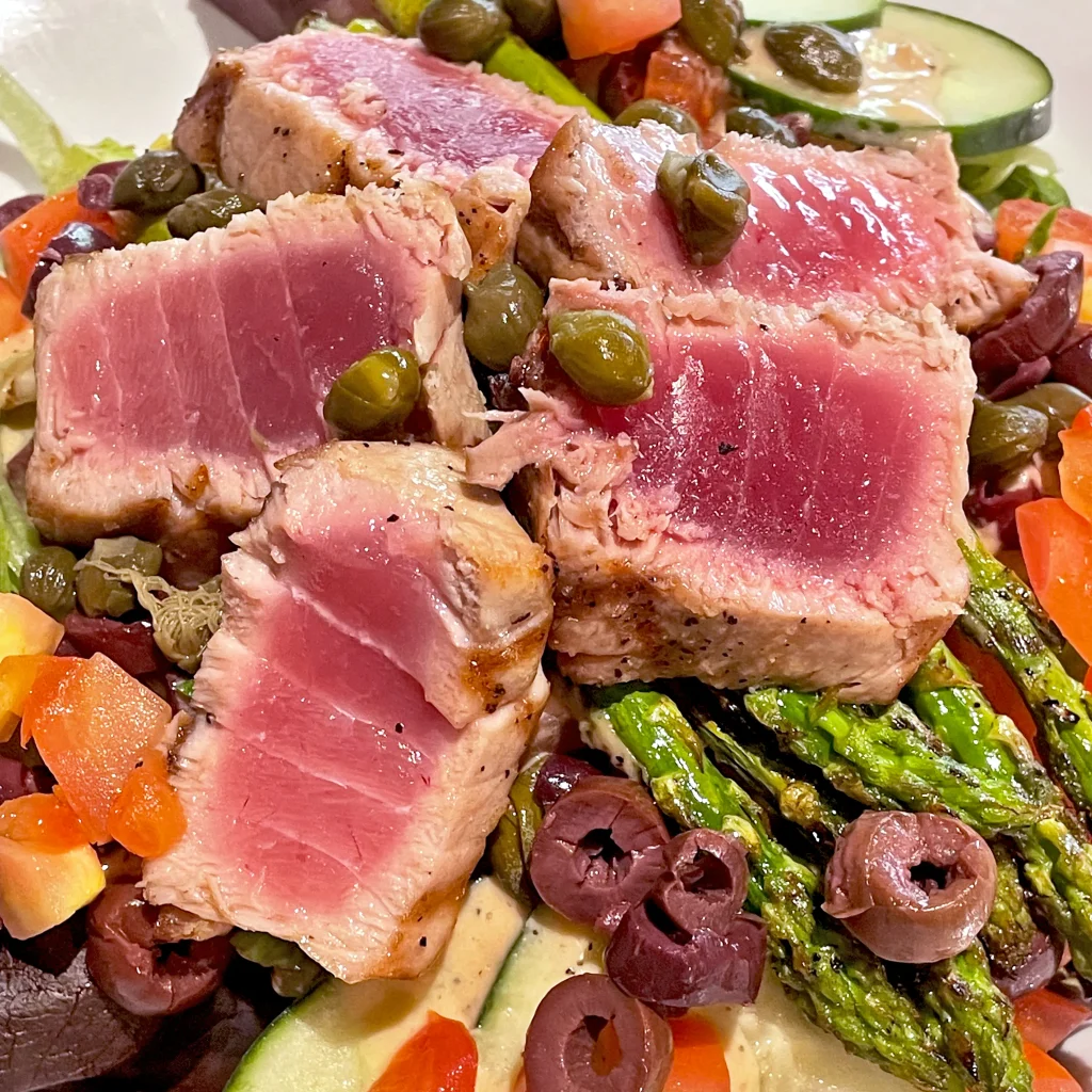 Grilled Yellow Fin Tuna Salad